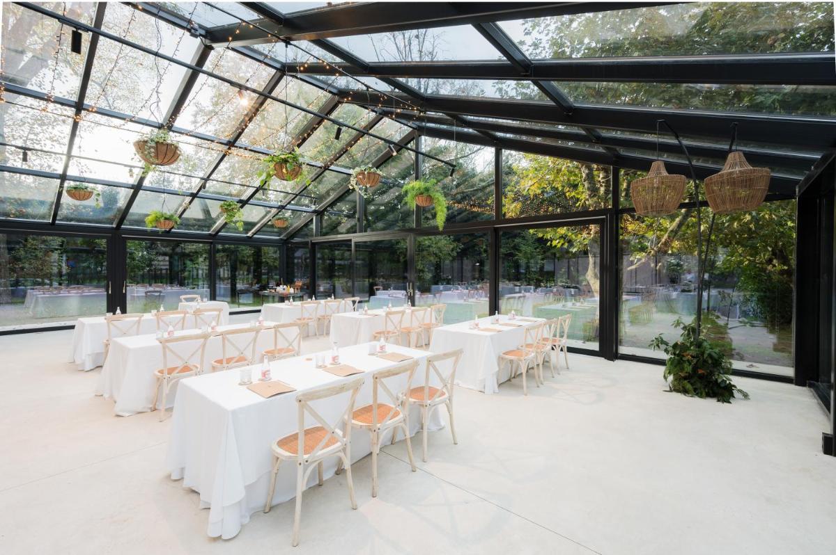 Un restaurante o sitio para comer en Castilla Termal Solares