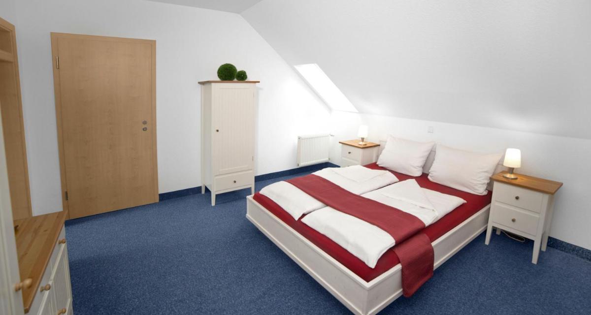 Fairway Hotel - Housity