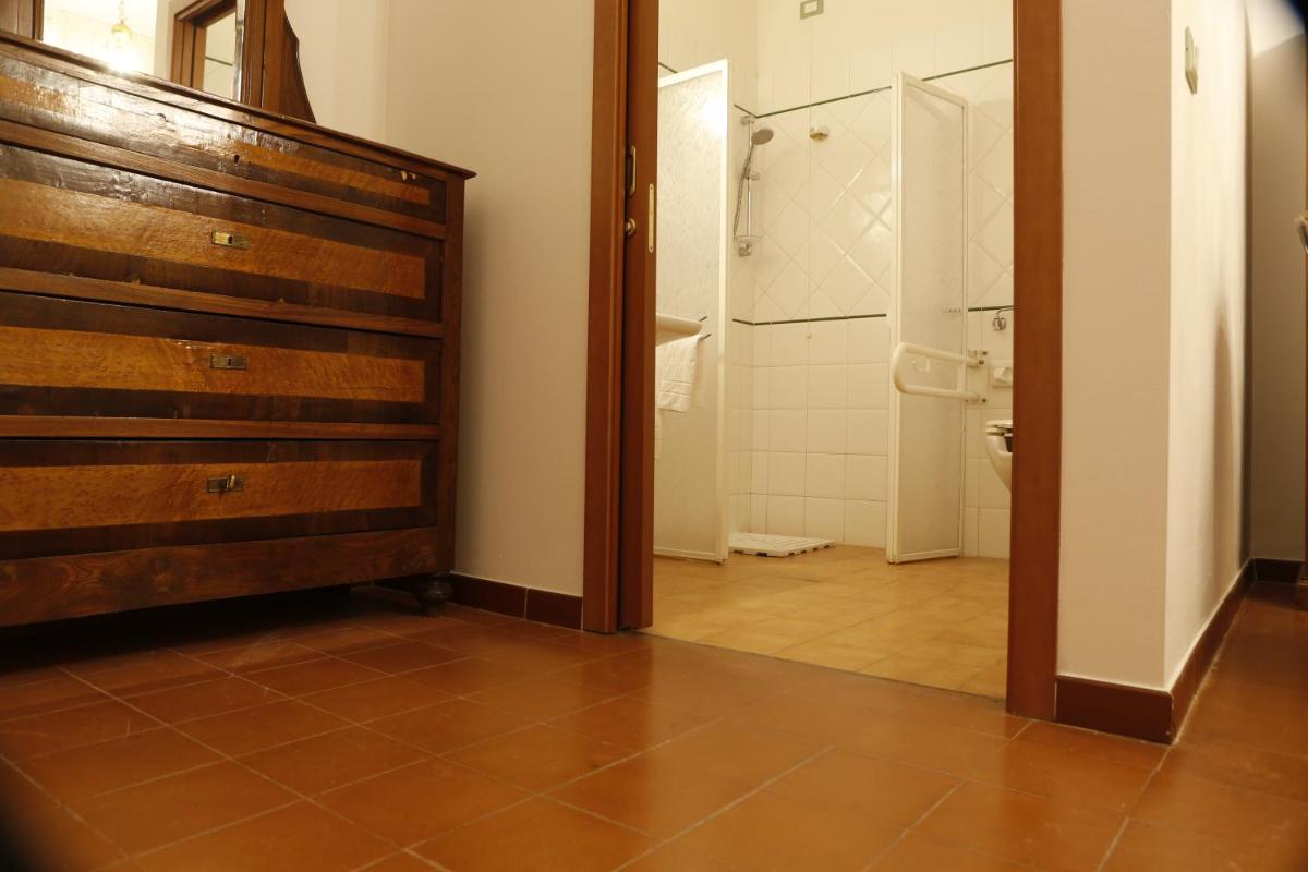 Hotel Luna - Housity