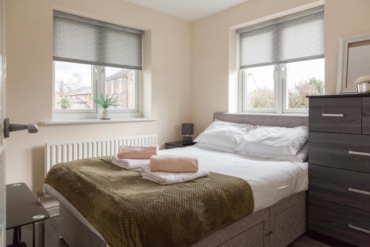 Pinfold Court Apartments - Housity