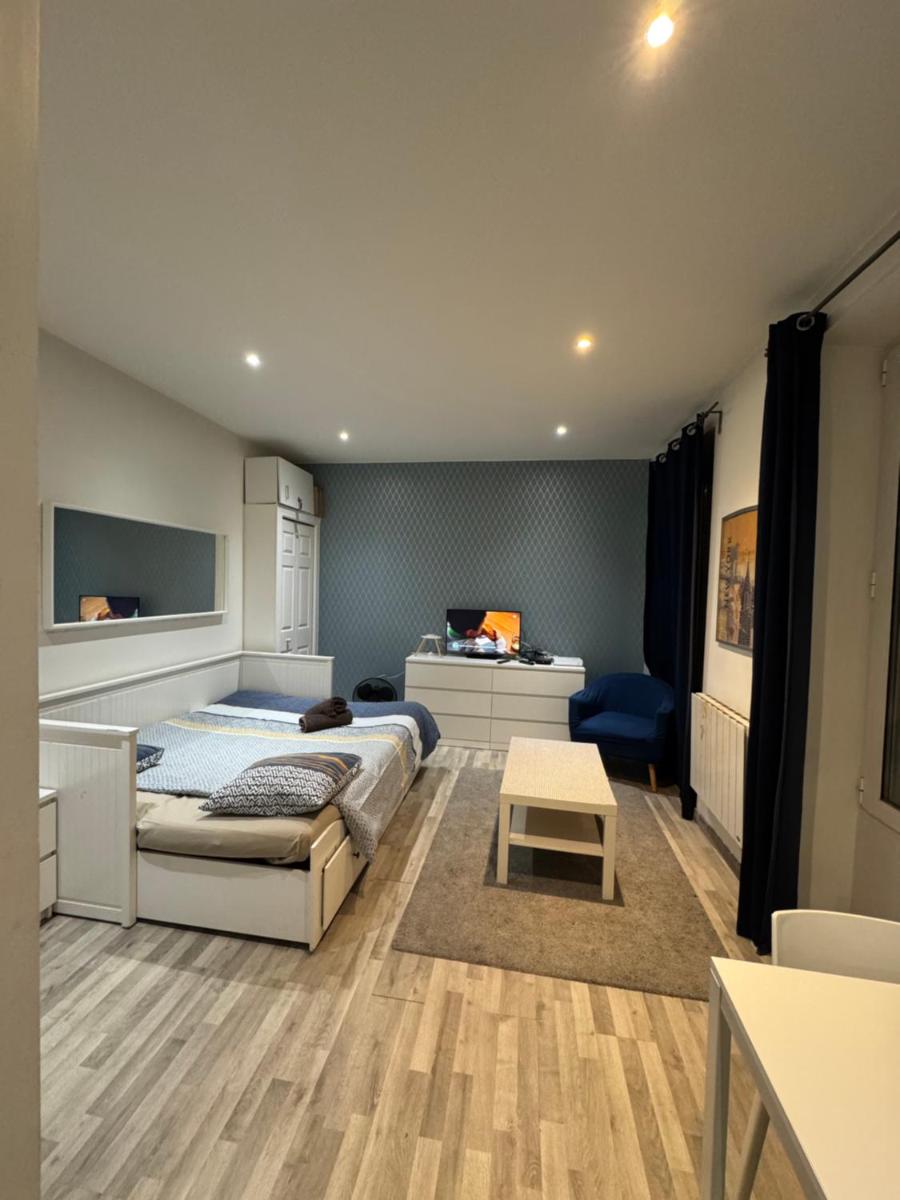 APPARTEMENT PROCHE CENTRE VILLE, GARE ET AUTOROUTE - Hizvo
