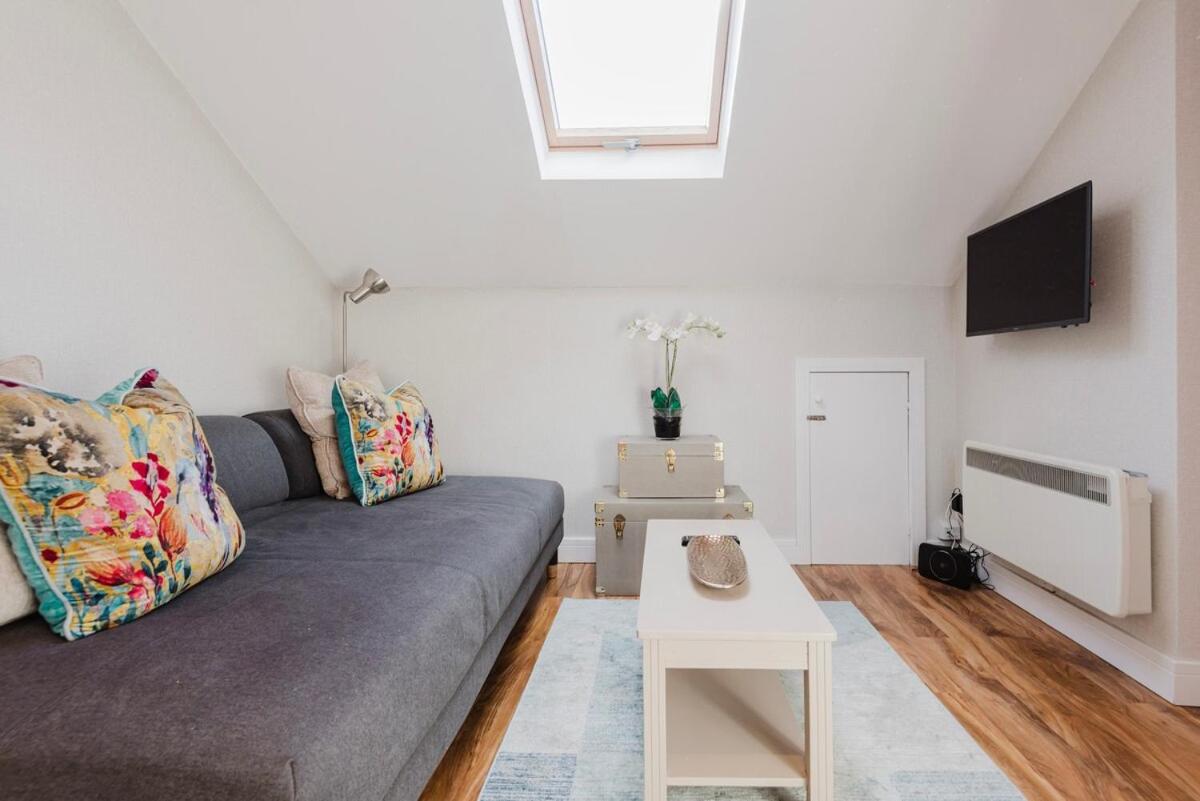 Central Knutsford Apartment - Housity