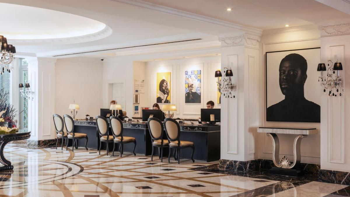 Um restaurante ou outro lugar para comer em InterContinental Porto - Palacio das Cardosas by IHG