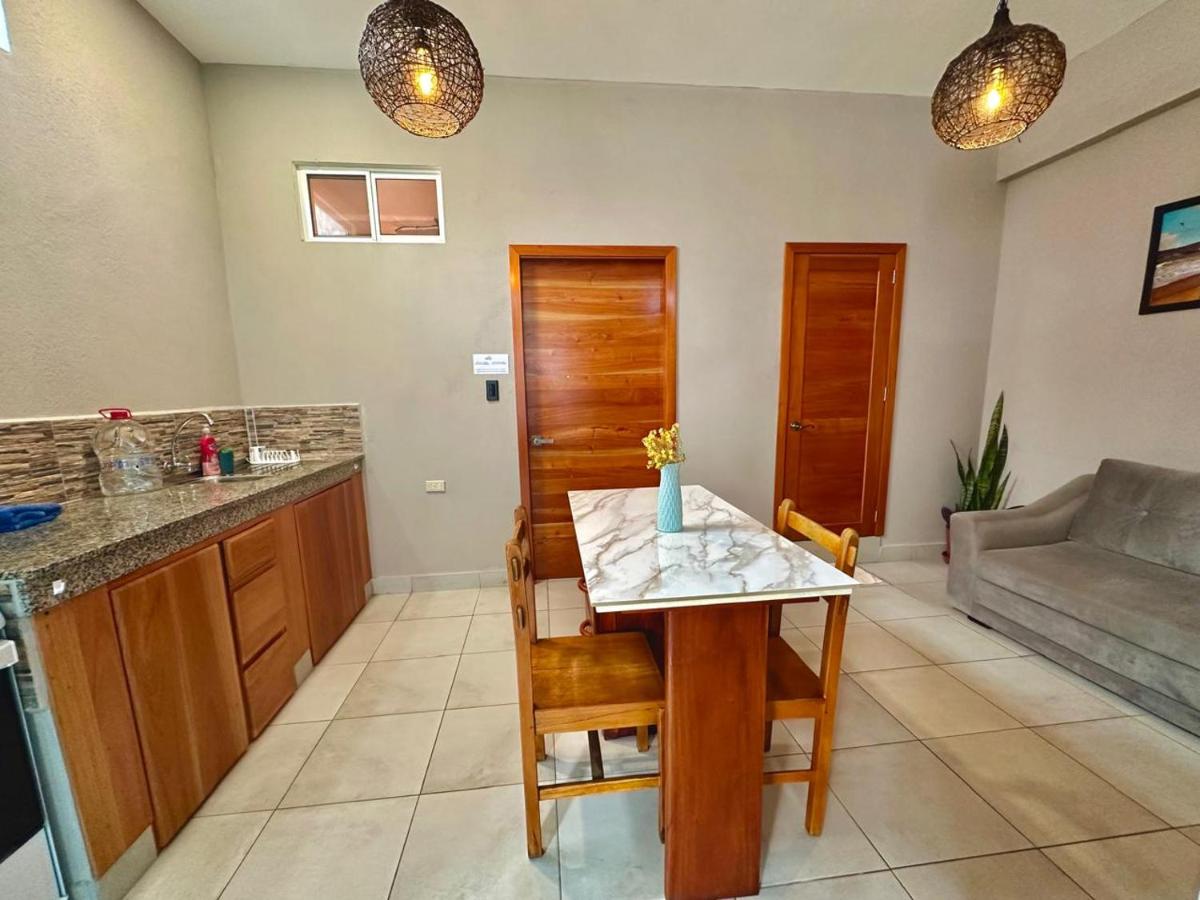 Suites Hermosas cercanas a todo - Housity