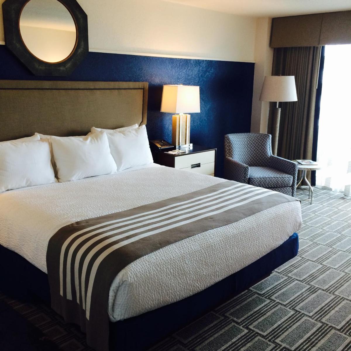 South Shore Harbour Resort and Conference Center - Housity