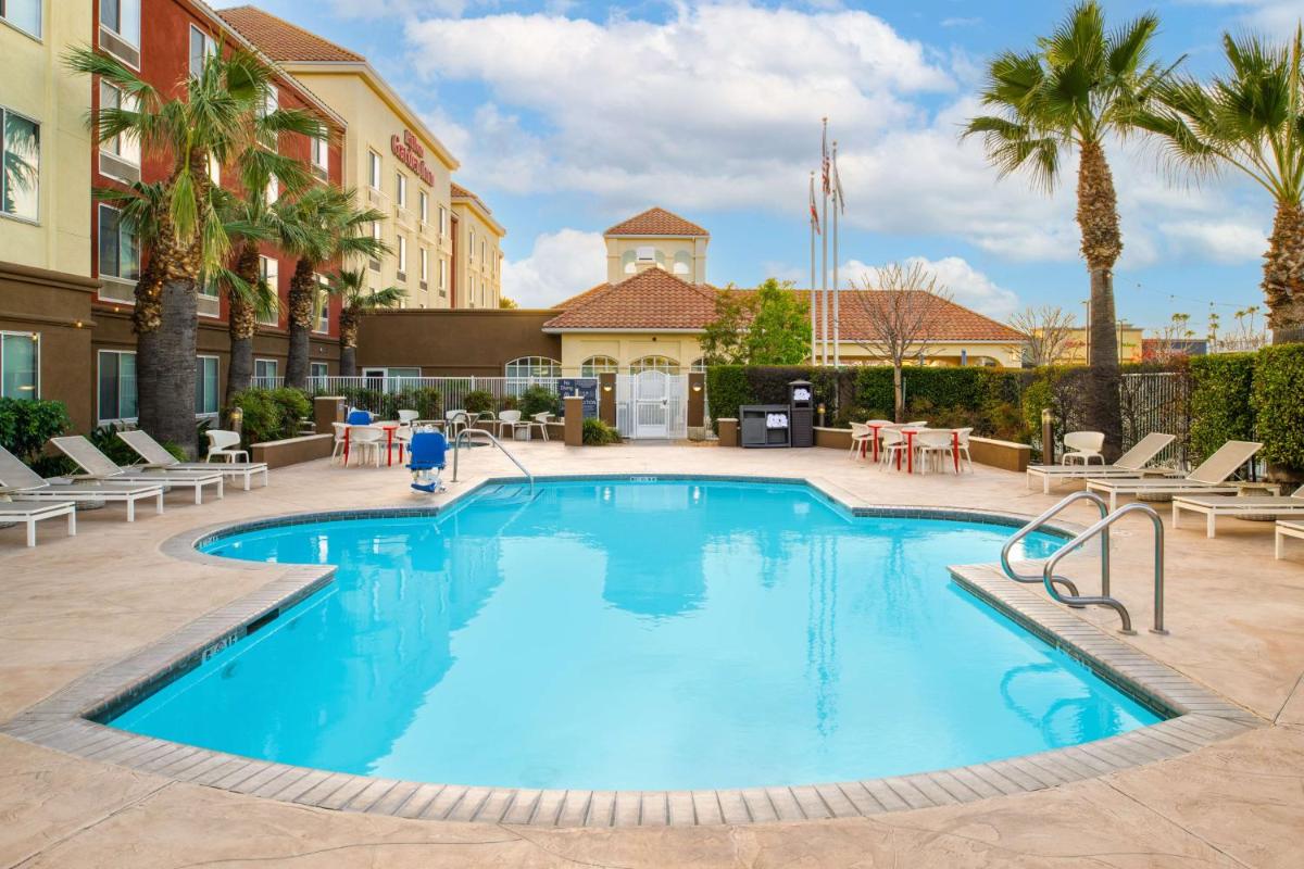 Hilton Garden Inn Fontana - Housity