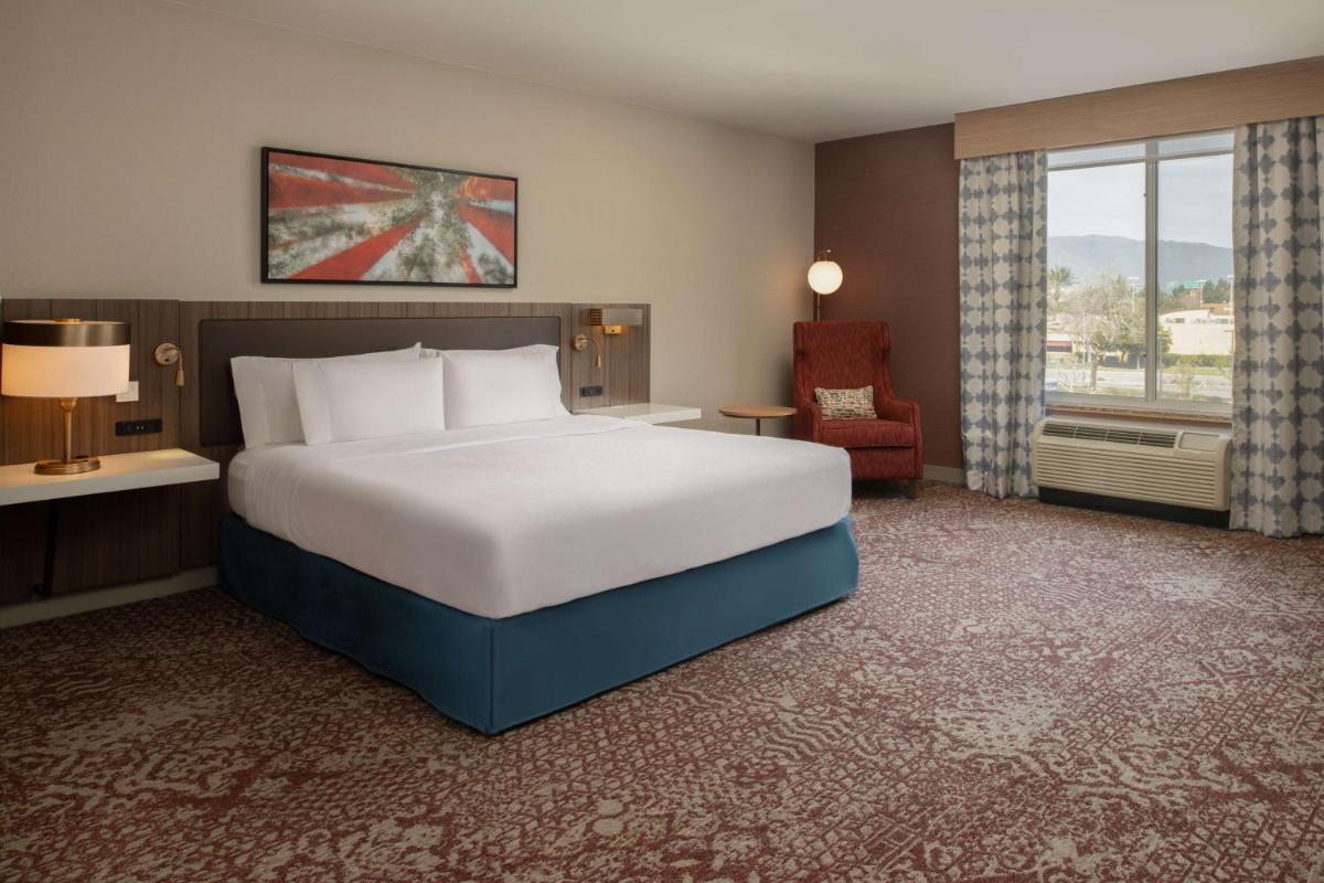 Hilton Garden Inn Fontana - Housity