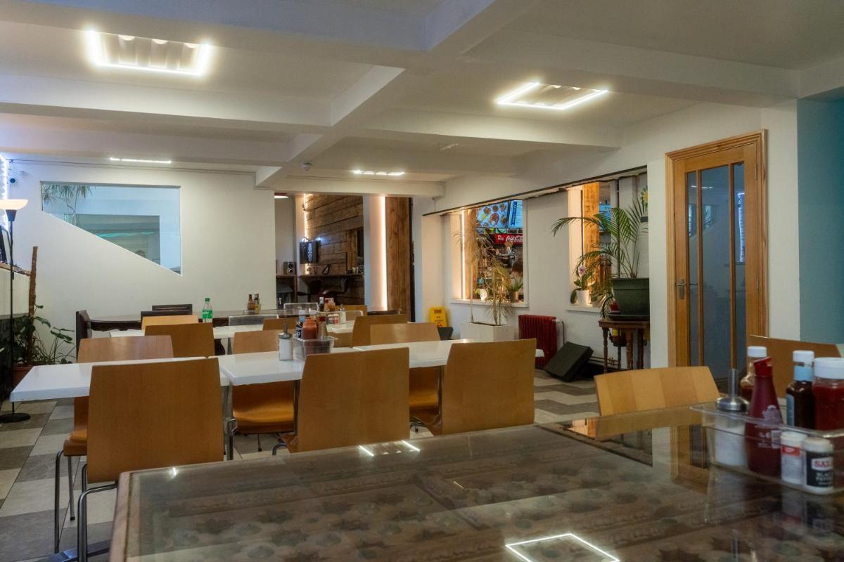 Abbey Point Hotel - Housity