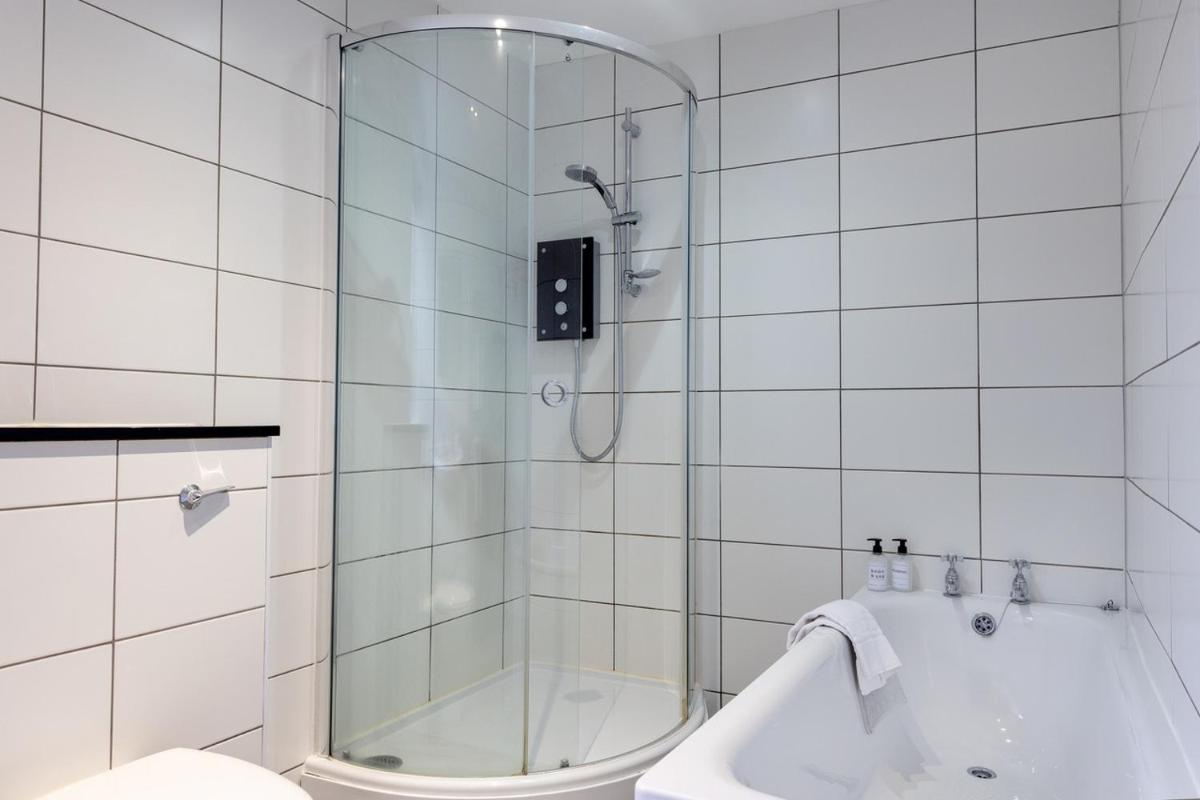 Cadgwith Cove Inn - Housity