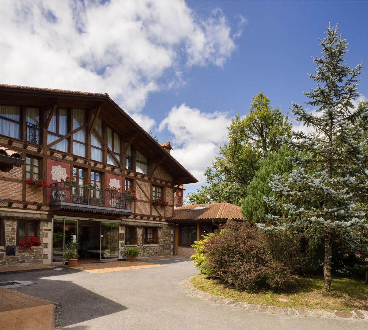 Hotel & Spa Etxegana - Housity
