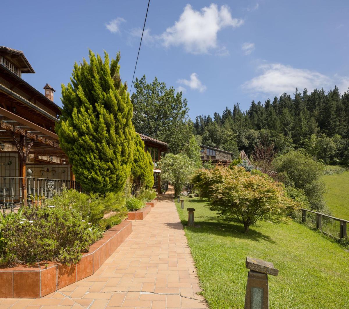 Hotel & Spa Etxegana - Housity