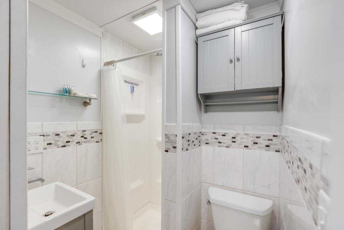 Little Piece of Heaven Rental Near Dtwn Corning! - Housity