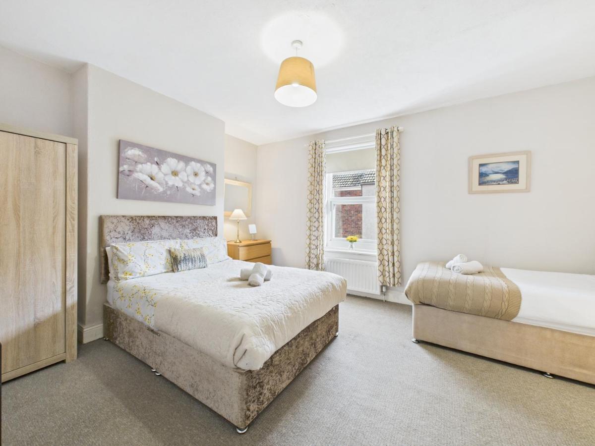 Sea to City House - Housity