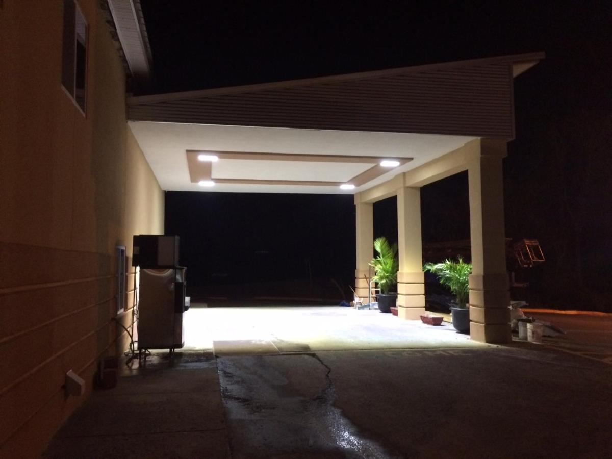Lotus Inn and Suites Nashville - Housity