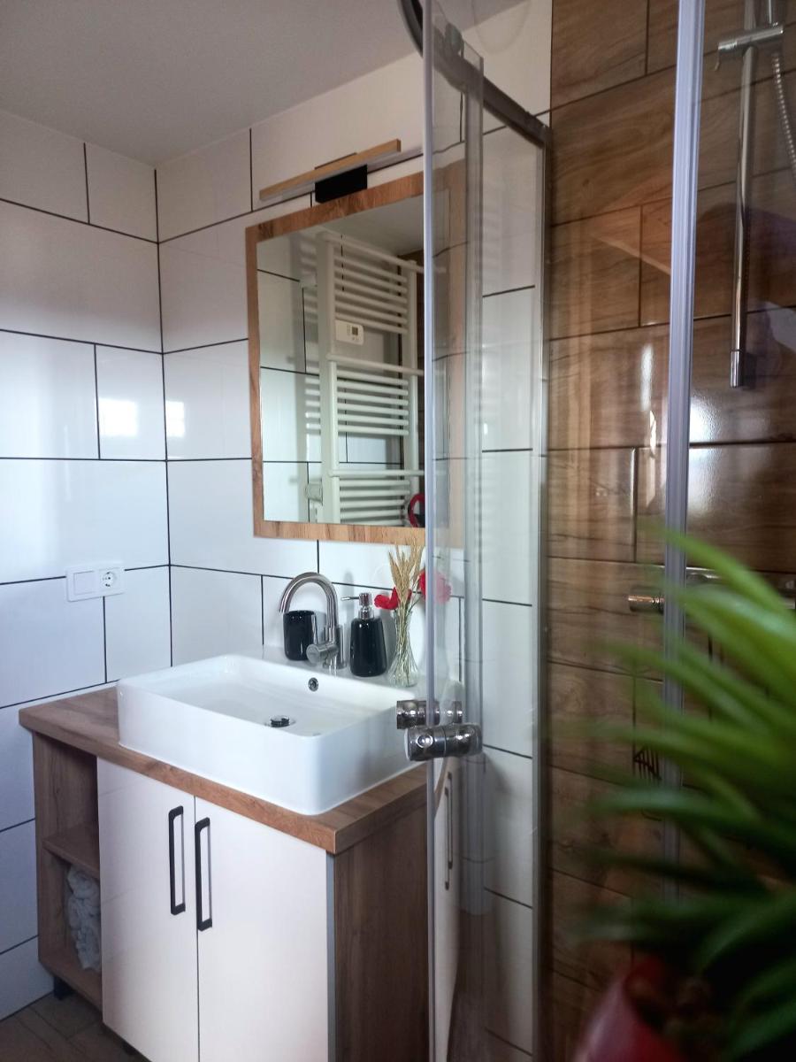 POD STARĄ PODKOWĄ komfortowy domek z kominkiem - Housity