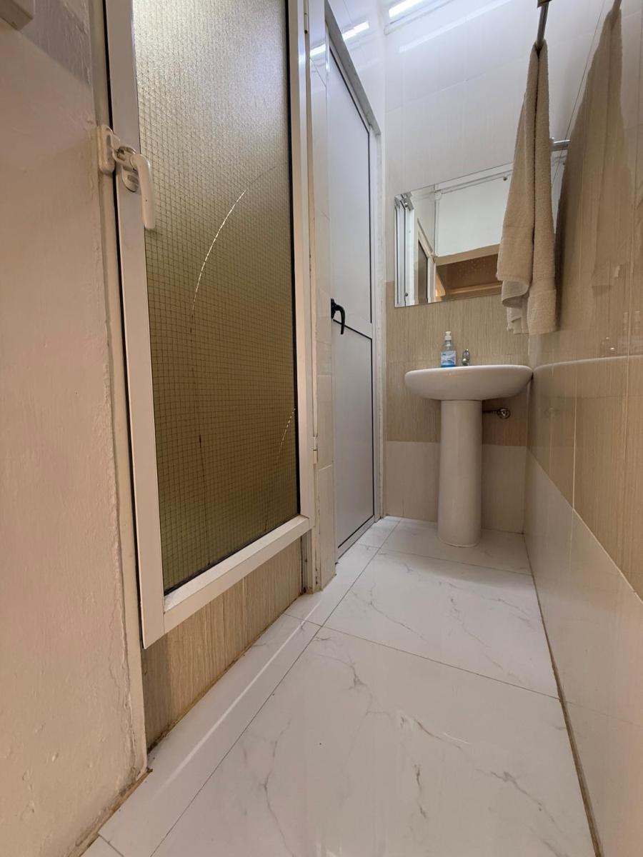 Cosy Two-Bedroom Apartment - Housity