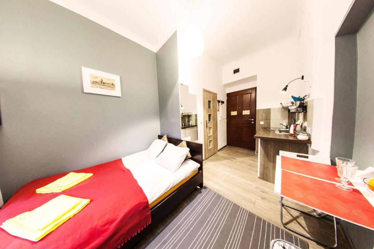 Homely Apartment's Old Town - Housity