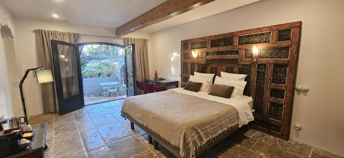 L Amourier chambres d hôtes pour amoureux avec Jacuzzi ou baignoire XXL - Housity