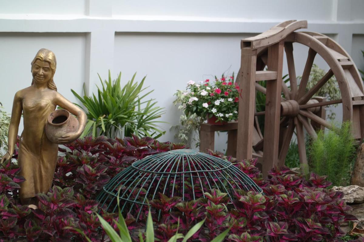 Mowin Boutique Hotel & Residence - Housity