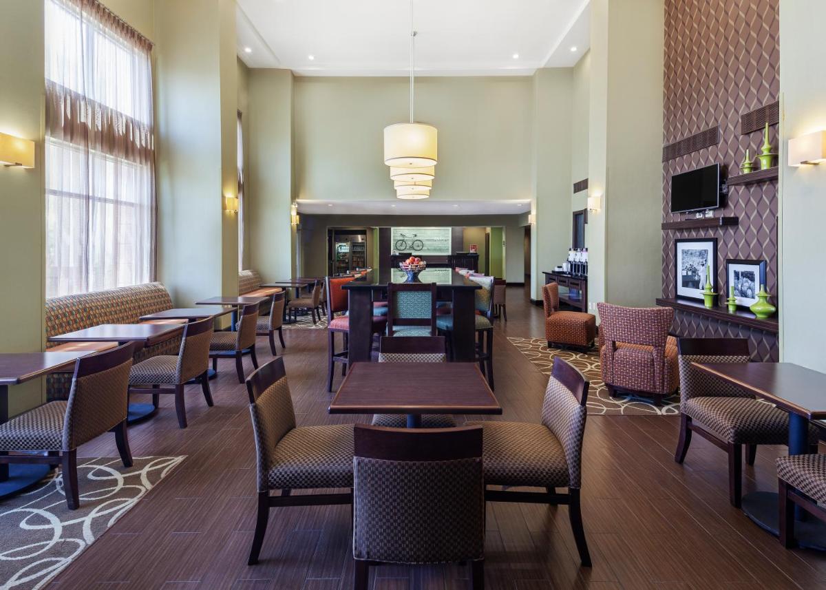 Hampton Inn & Suites Hobbs - Housity
