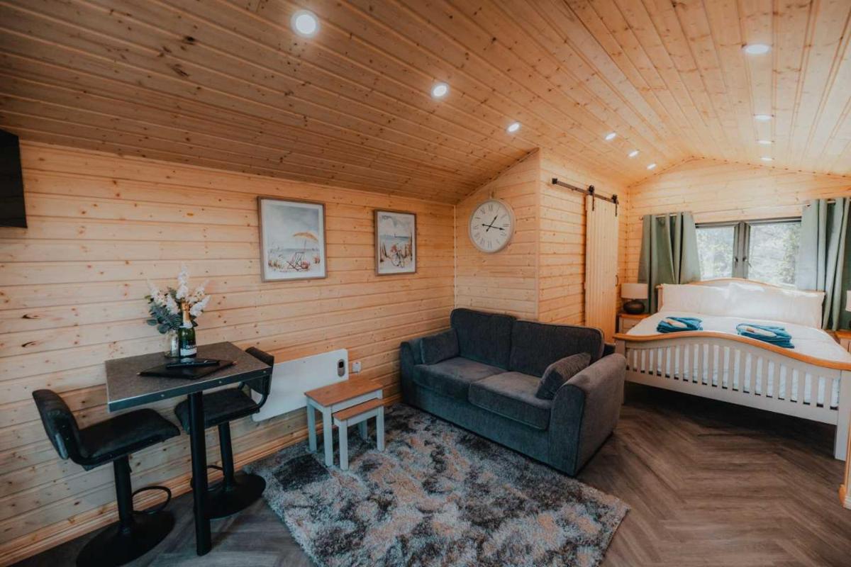 Benone Retreat - Housity