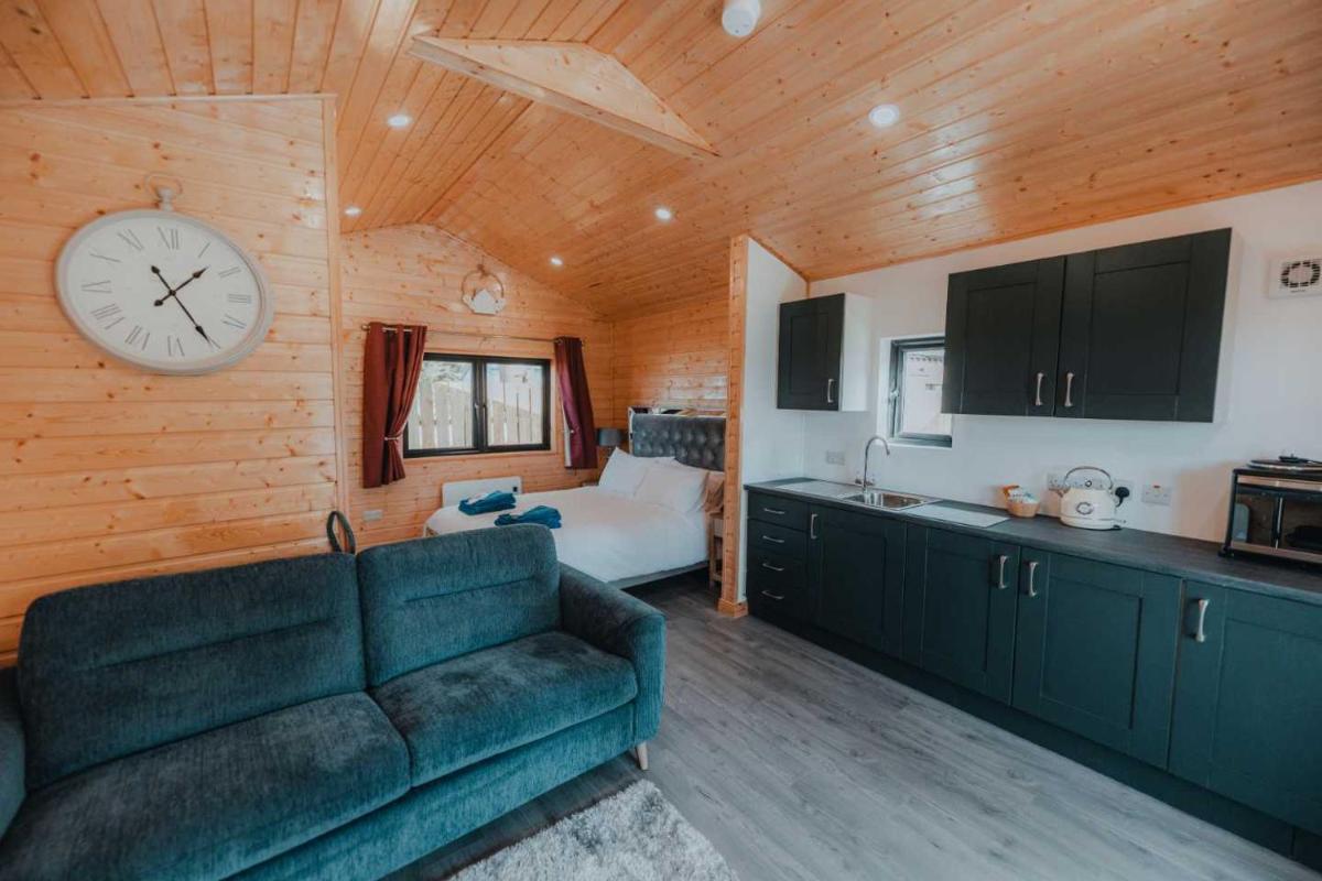 Benone Retreat - Housity