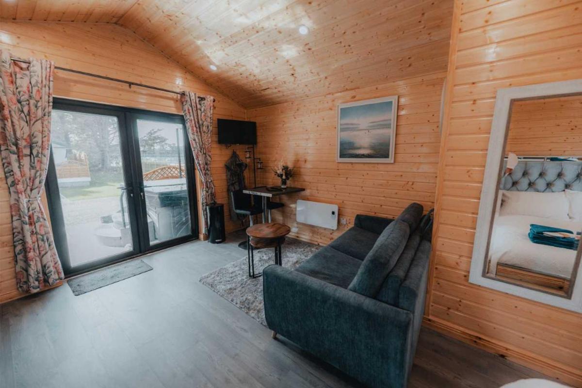 Benone Retreat - Housity