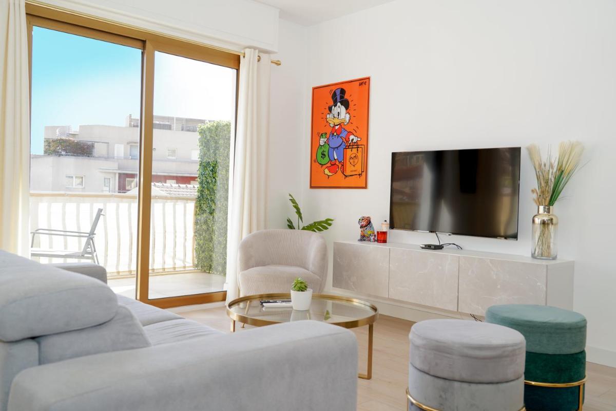 Monaco - Sunny 3 bedroom with terrace - Housity