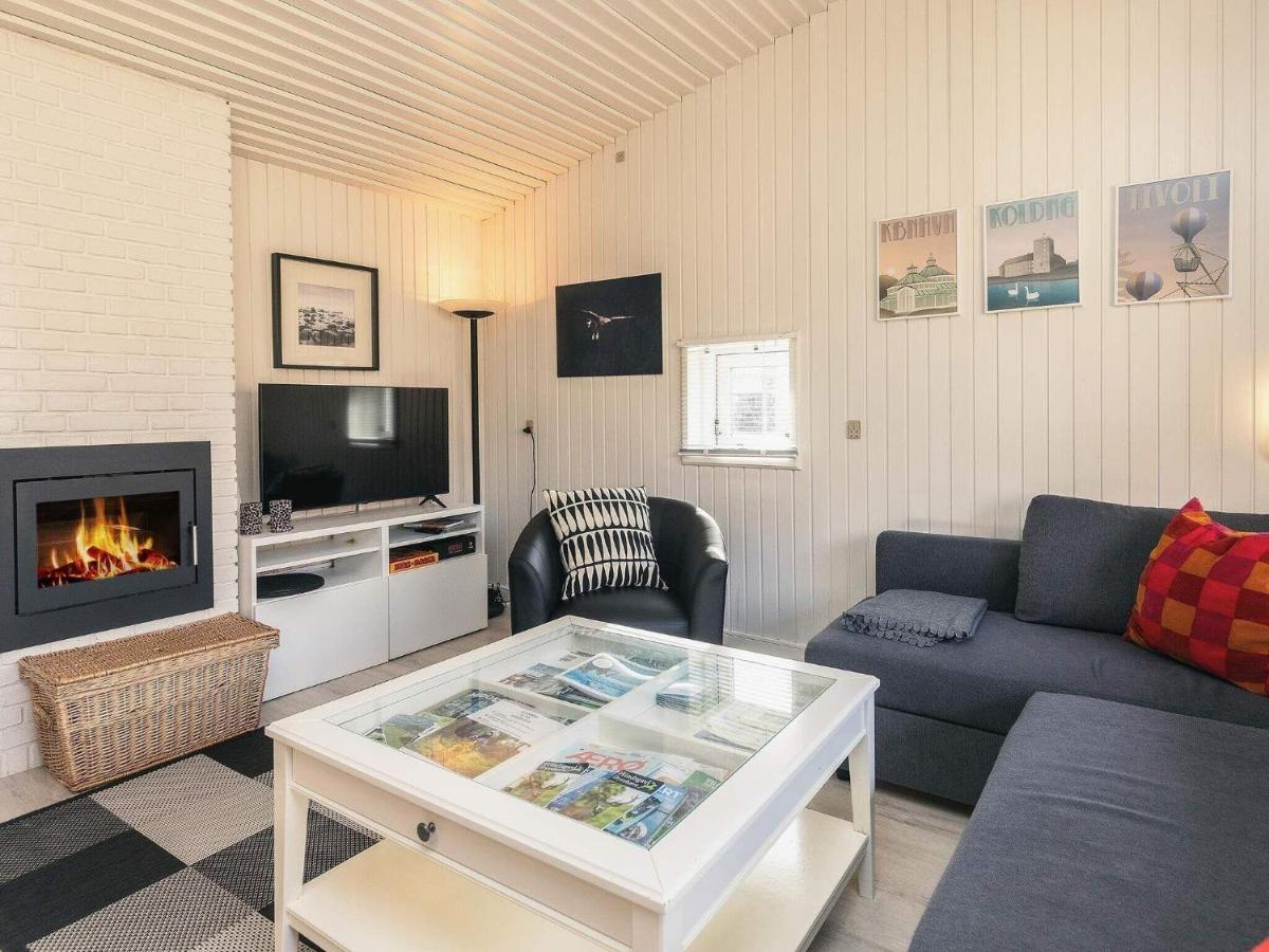 Charming 6-Person Vacation Home in Middelfart - Housity