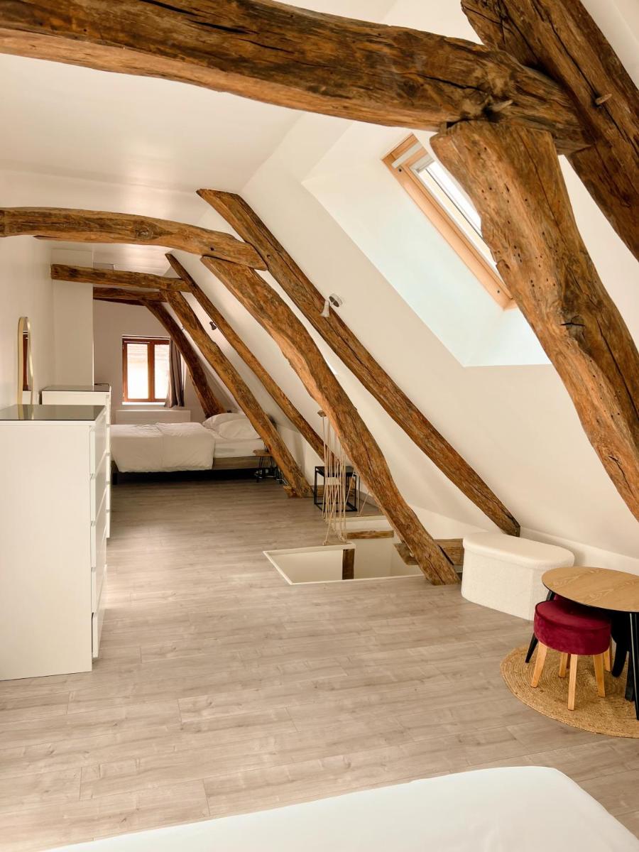 Wine House - Maison de Ville Chablis centre - Housity