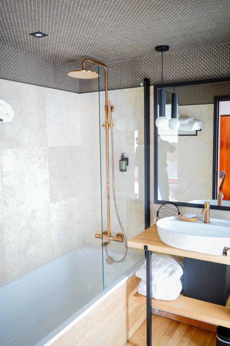 Salle de bains dans l'établissement Villa Kerasy Hotel Spa