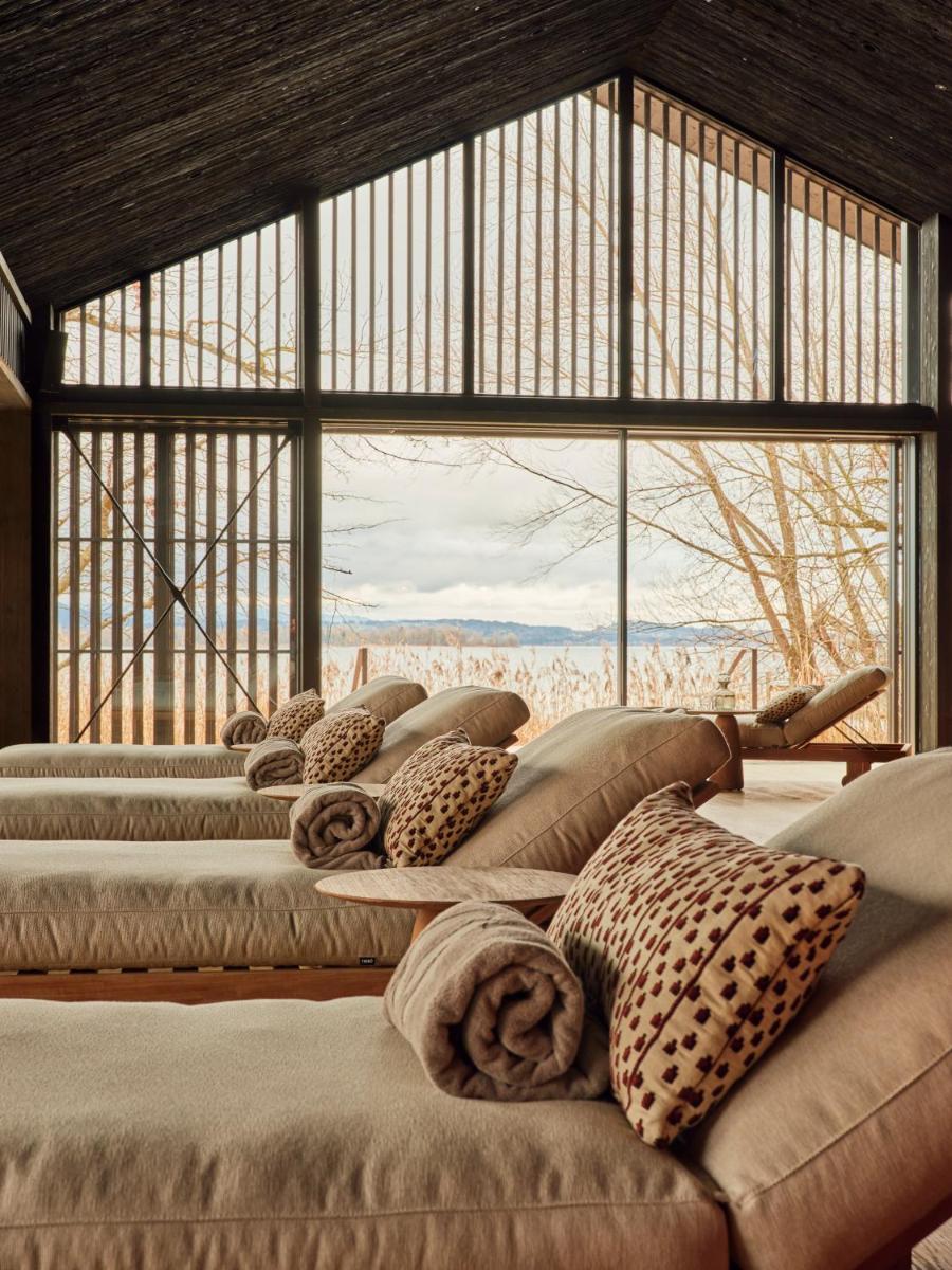 Chiemgauhof Lakeside Retreat - Housity