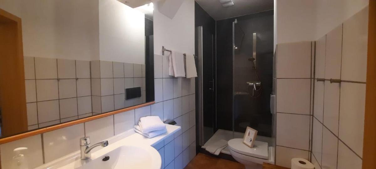 Hof Düshop - Housity