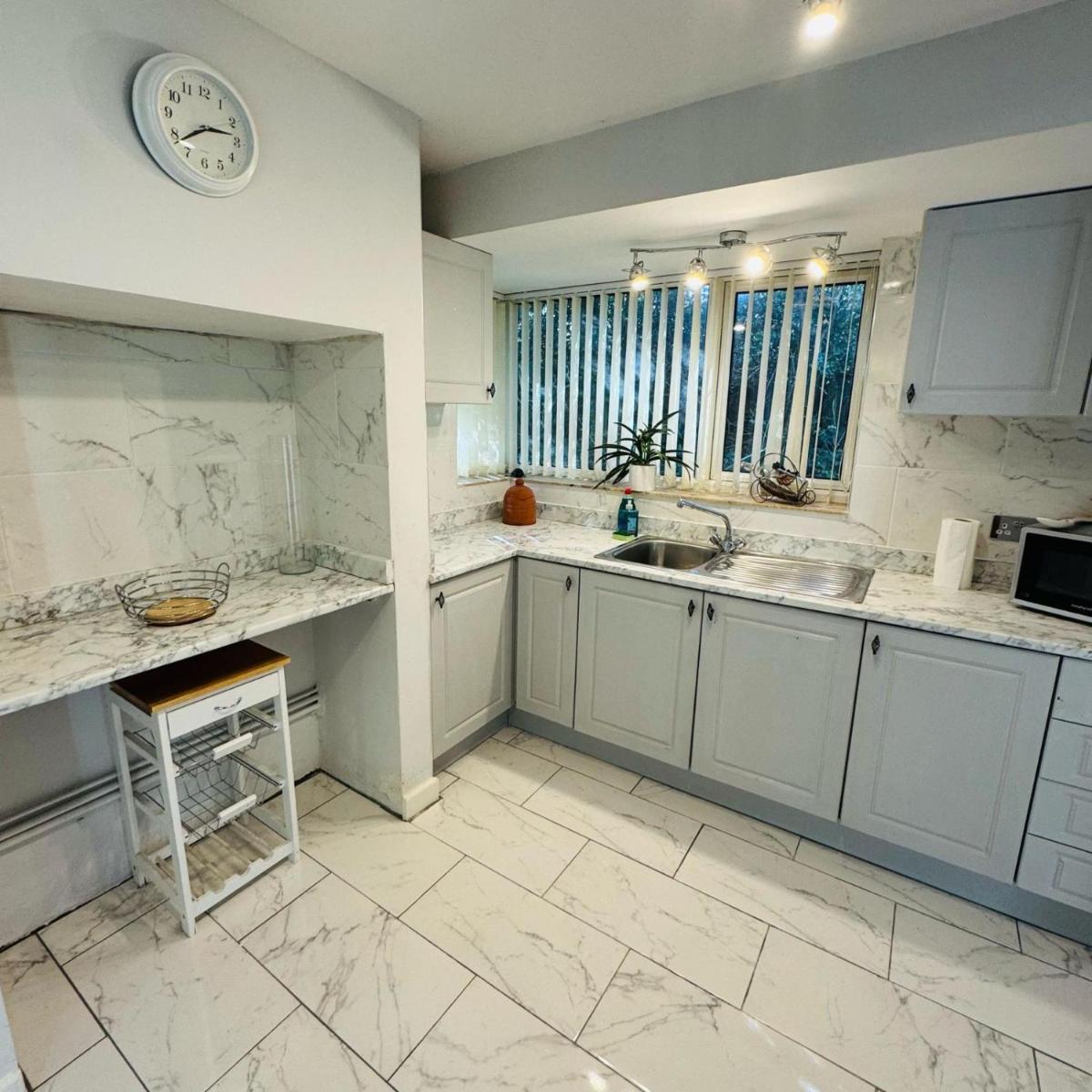 Bryn Gwyn Lodge - Housity