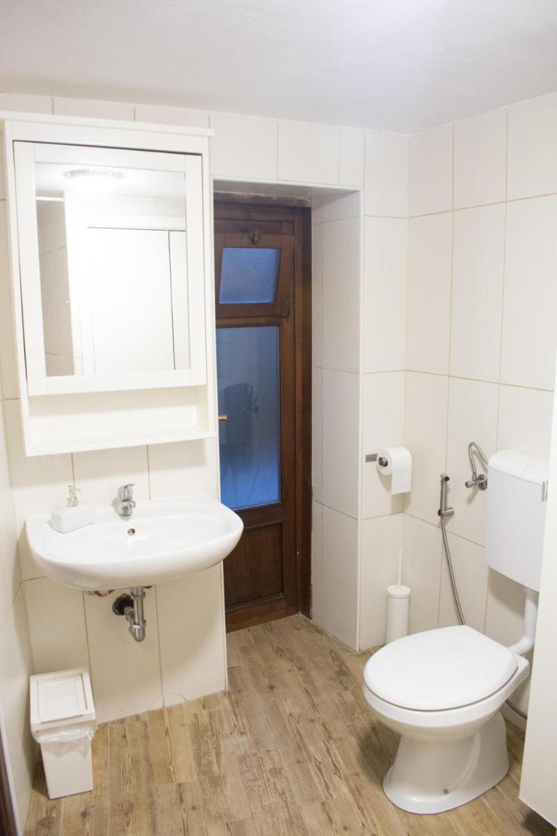 Medieval Hamlet Malpertus - Housity