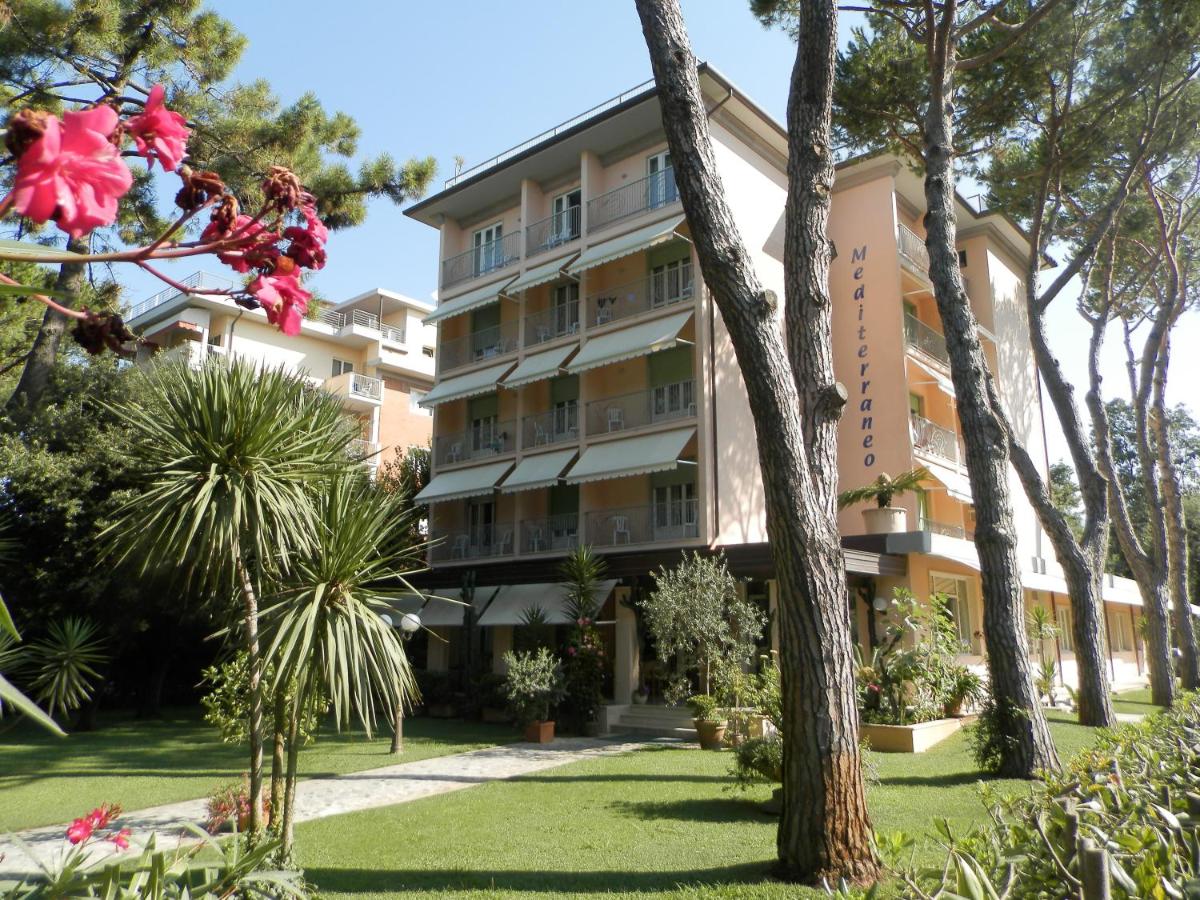 Hotel Mediterraneo - Housity