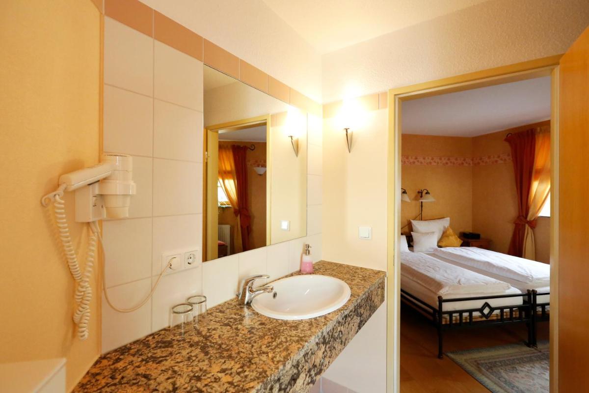 Landhotel Kallstadt - Housity