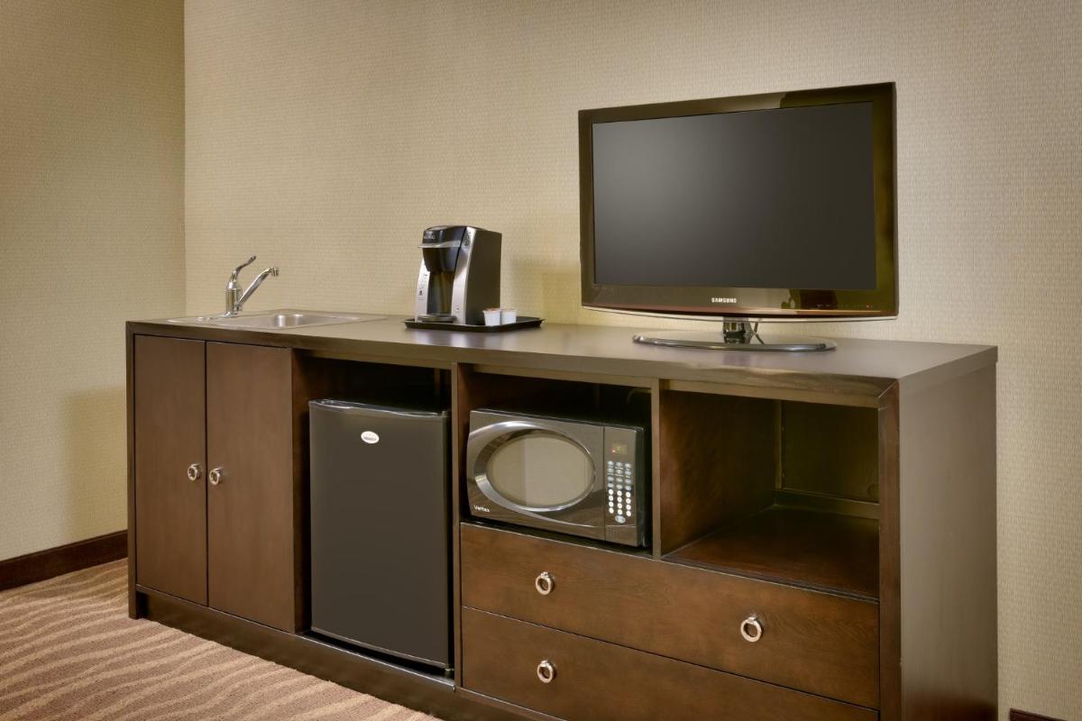 Holiday Inn Express & Suites American Fork - North Provo, an IHG Hotel - Housity