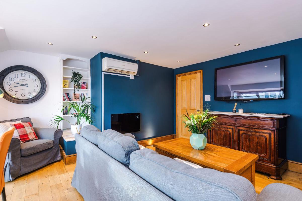 The Knutsford Townhouse by Staycay - Housity