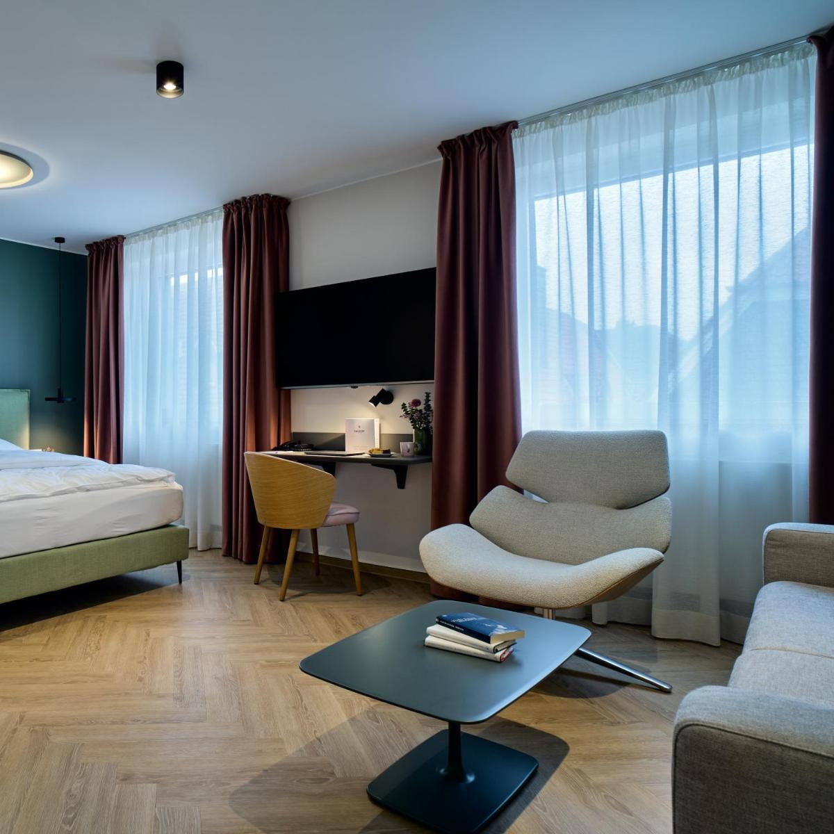 Hotel Engbert - Housity