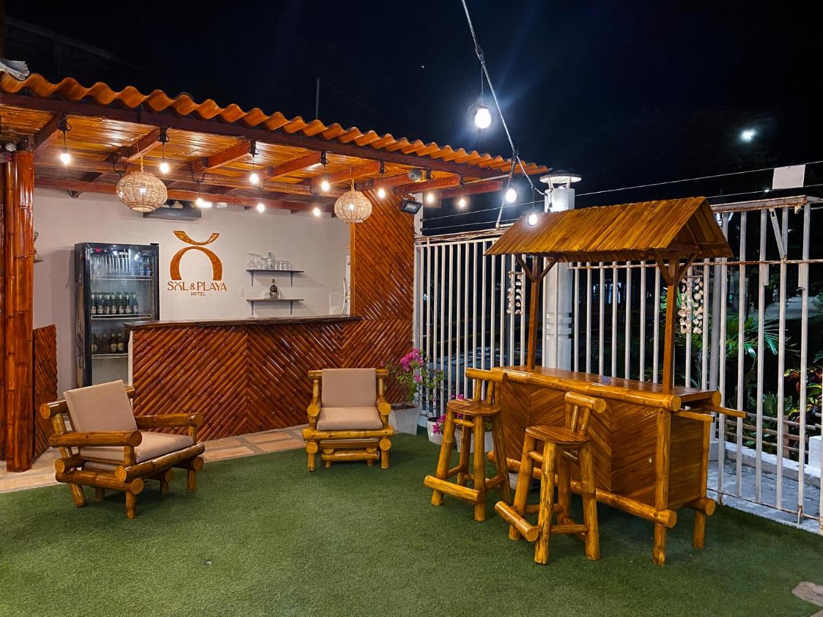 Hotel Sol y Playa Montañita - Housity