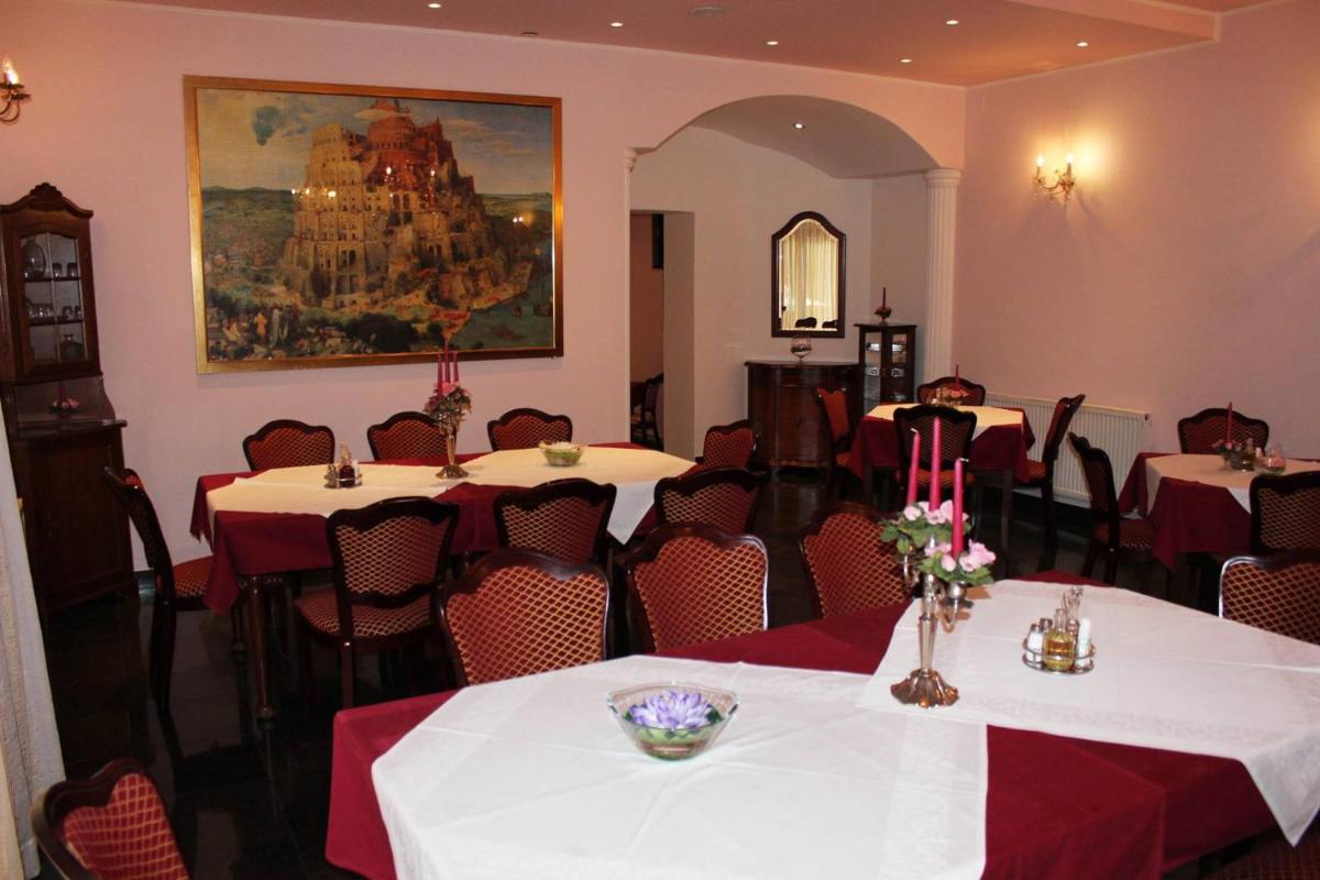 Bed & Breakfast Vila Stanišić - Housity