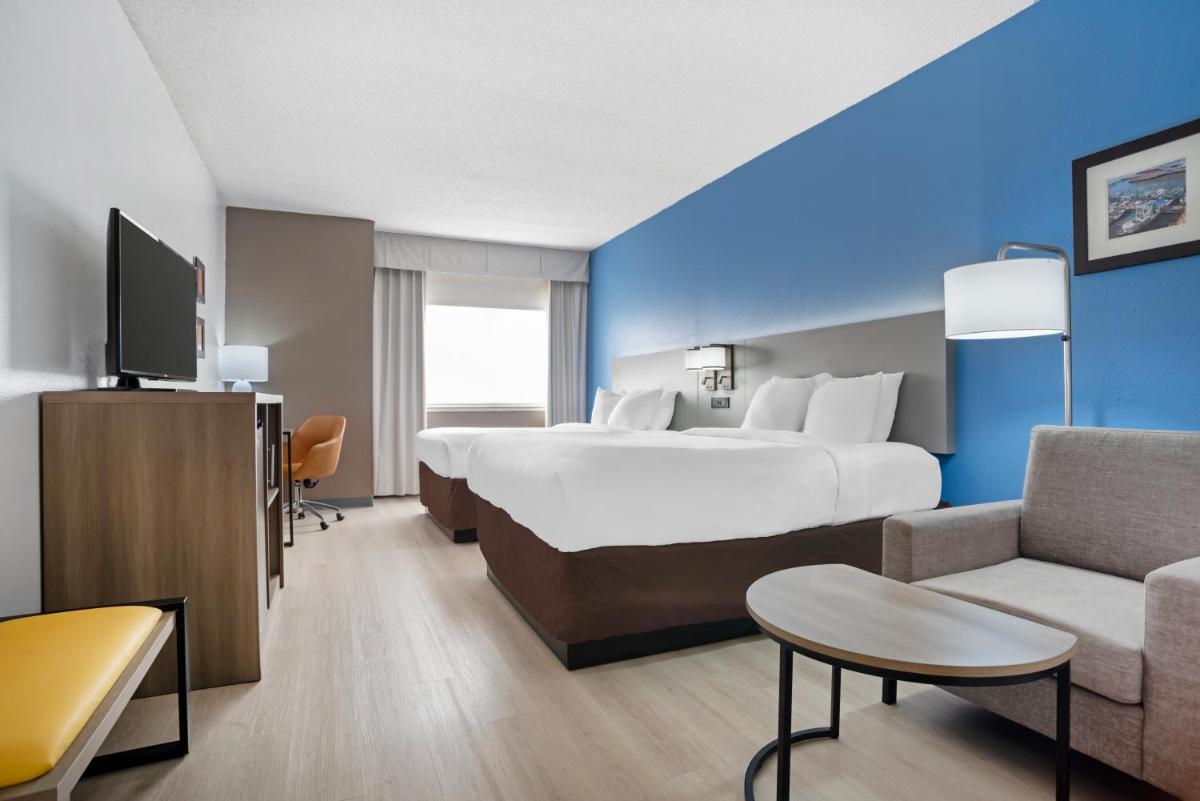 Comfort Inn & Suites Crystal Inn Sportsplex - Housity