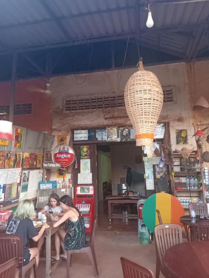 Reggae bar Eco stay & SonaTrekking Tours - Housity