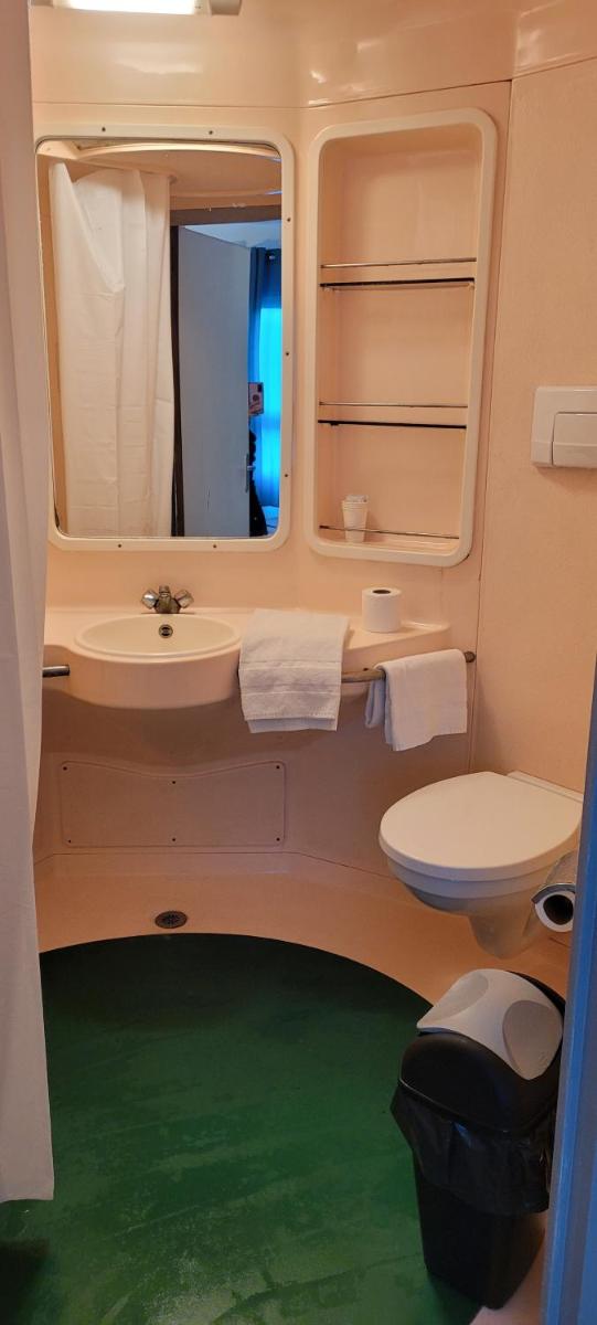 Hotel airport - Hizvo