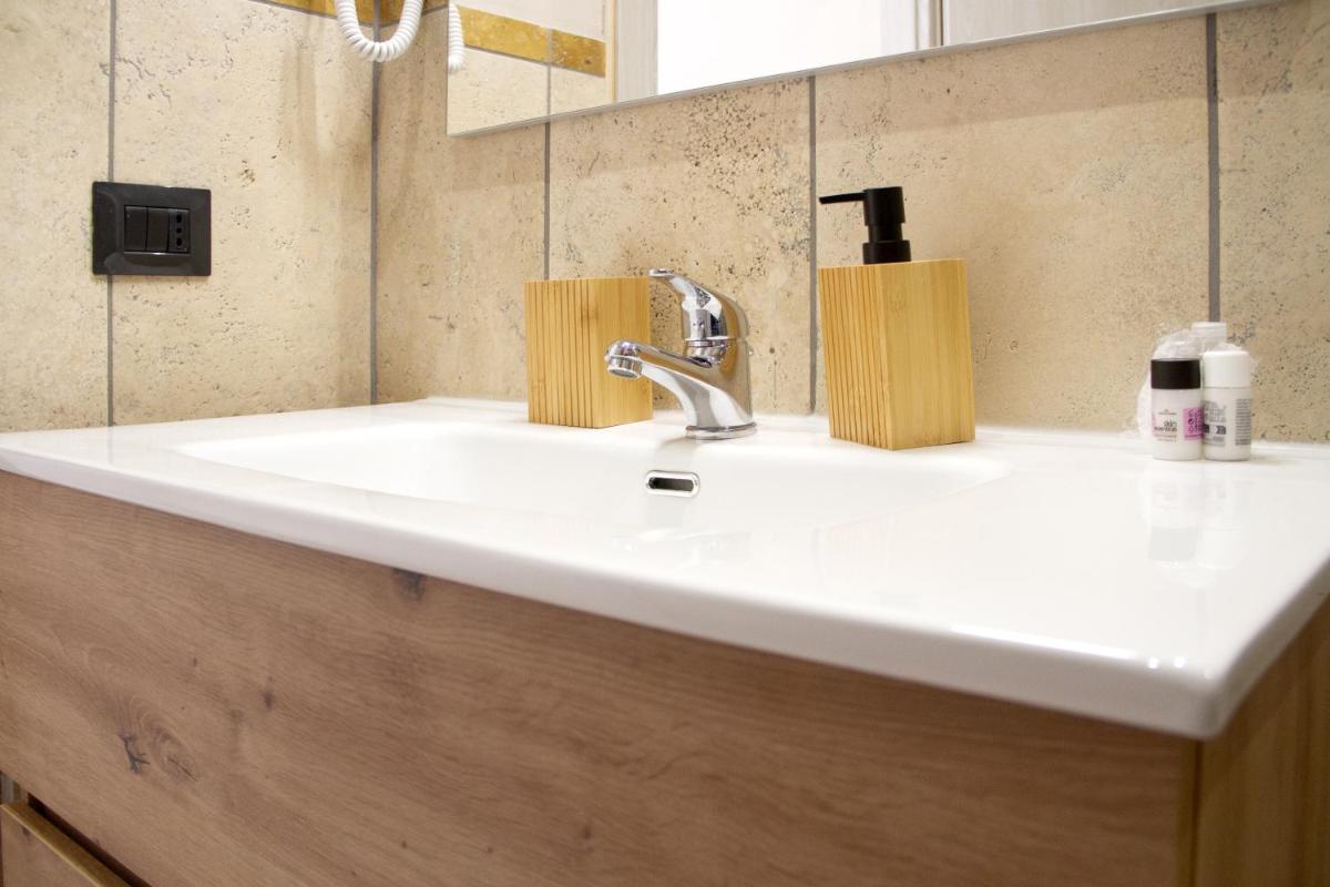 Edelwine GuestHouse - Housity