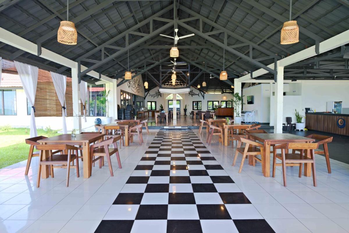 Oceana Dive Resort - Housity