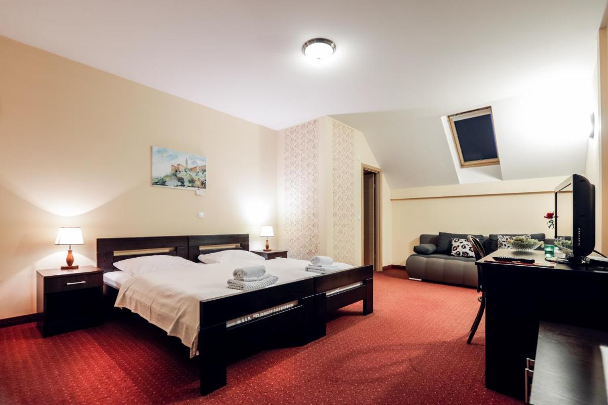 Rooms Villa Iva - Housity