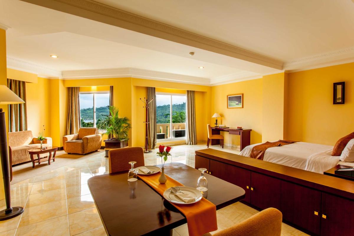 Aston Niu Manokwari Hotel & Conference Center - Housity