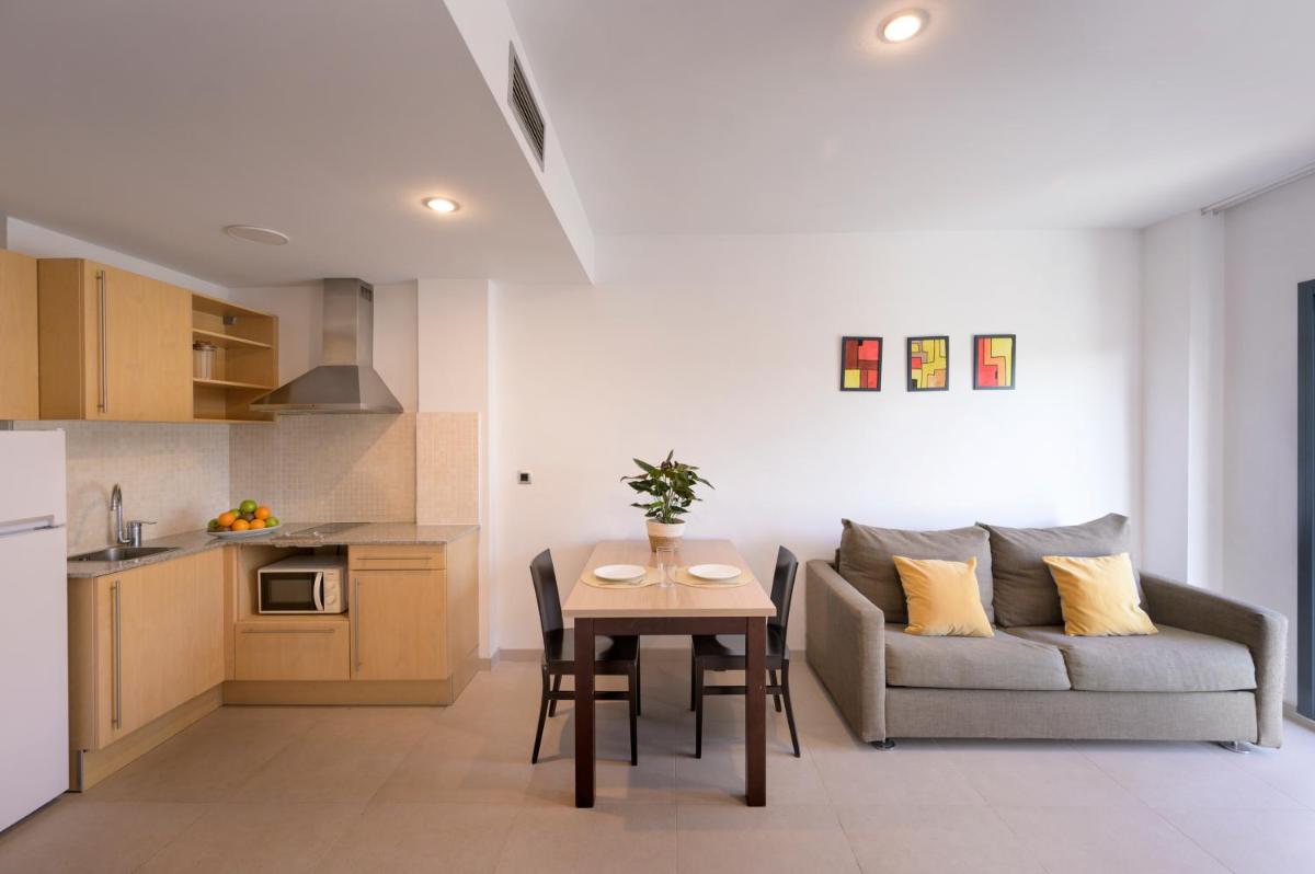 SG Costa BCN Apartments - Housity